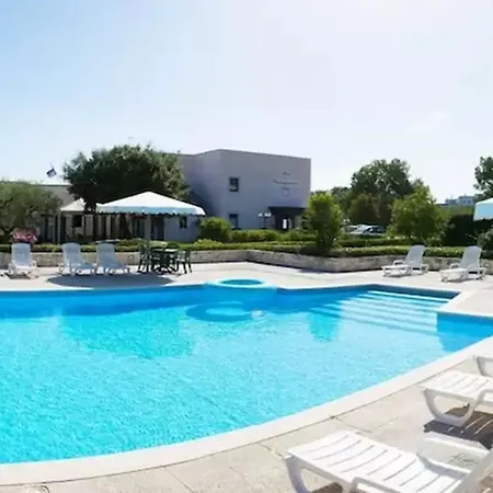 Ramapendula Hotel