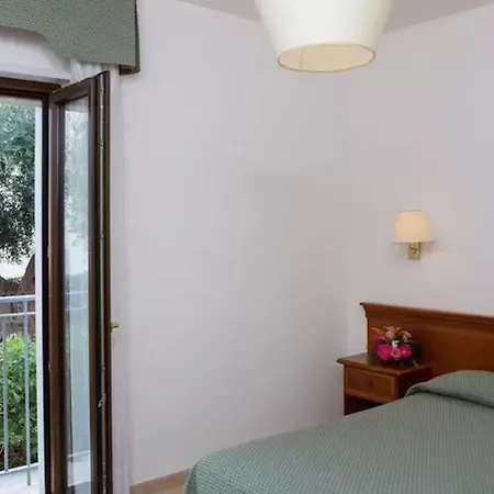 拉玛朋杜拉酒店 酒店